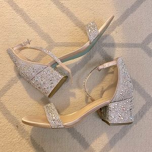 Betsey Johnson Mari champagne